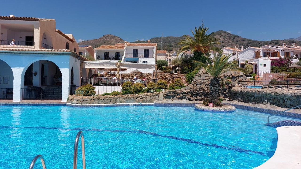 New Boho Home With Balcony, Private Garden And Communal Pool Nerja Eksteriør bilde